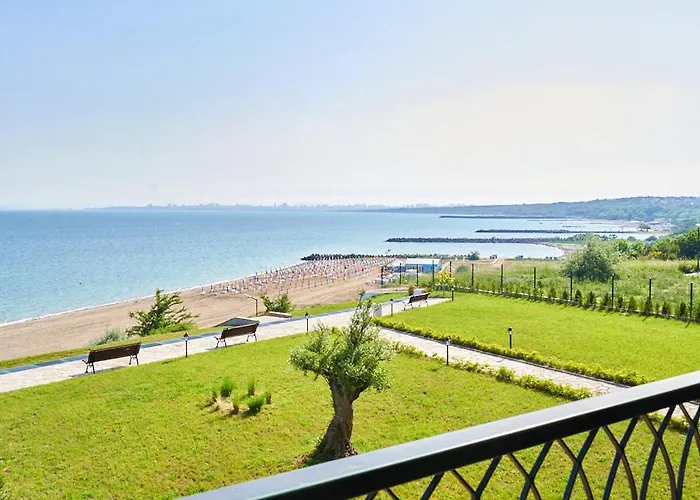 Апартамент M1 Pool And View