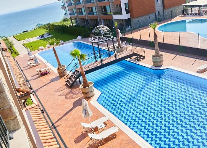 M1 Pool And View * Бургас