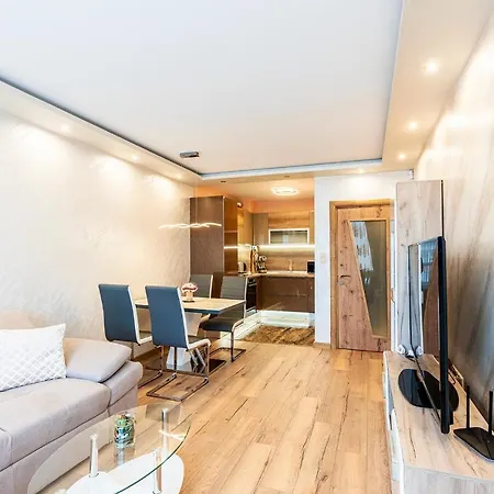 M1 Pool And View Apartment Burgas