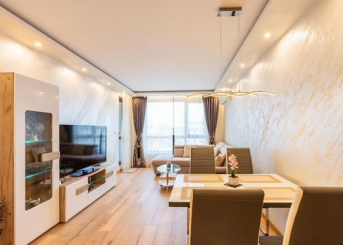 M1 Pool And View Apartament