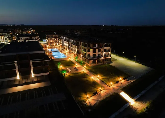 Apartament M1 Pool And View