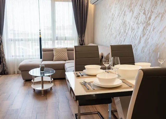 Apartament M1 Pool And View *