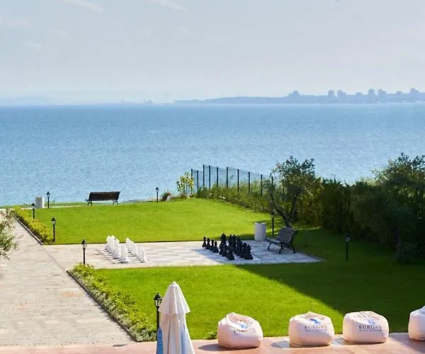 M1 Pool And View * Burgas City